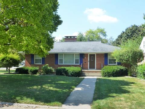 15 Sylvan Ln, Bloomington, IL 61701 photo 1