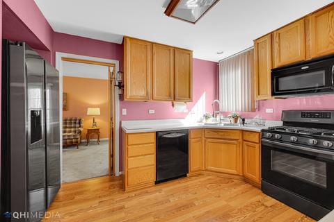 55 Newberry Ct, Elgin, IL 60124 photo 4