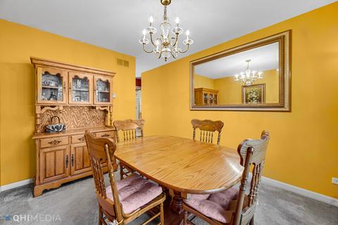 55 Newberry Ct, Elgin, IL 60124 photo 12