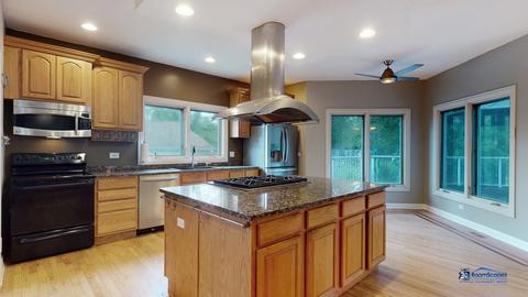 308 S Mount Prospect Rd, Des Plaines, IL 60016 photo 9