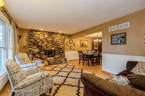 140 Timber Ln, Lindenhurst, IL 60046 photo 4