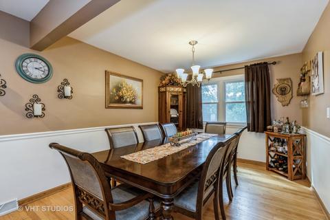 140 Timber Ln, Lindenhurst, IL 60046 photo 9