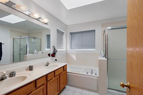 140 Ash Dr, Bolingbrook, IL 60490 photo 10