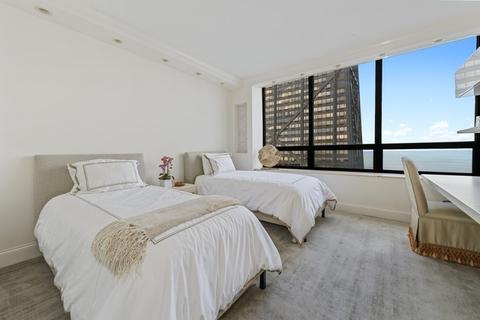 180 E Pearson St #6601, Chicago, IL 60611 photo 23