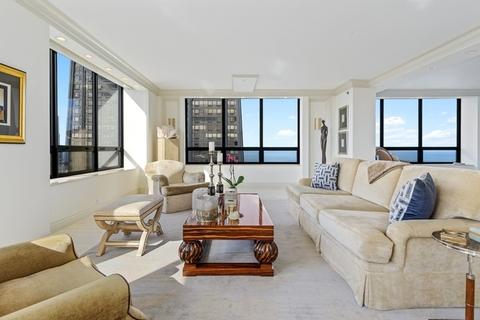 180 E Pearson St #6601, Chicago, IL 60611 photo 4