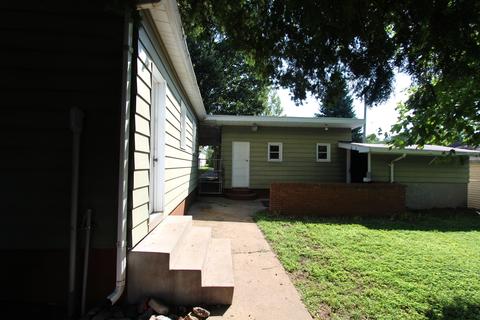 512 S Evans St, Bloomington, IL 61701 photo 7