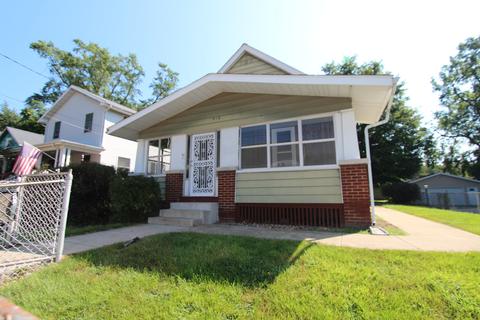 512 S Evans St, Bloomington, IL 61701 photo 3