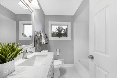 423 S Morgan Ave, Wheaton, IL 60187 photo 9