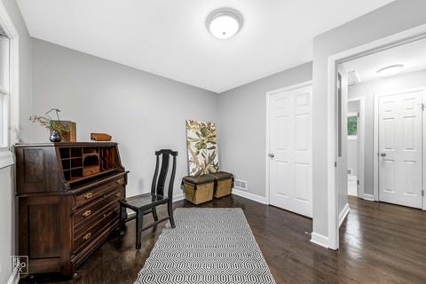 423 S Morgan Ave, Wheaton, IL 60187 photo 5