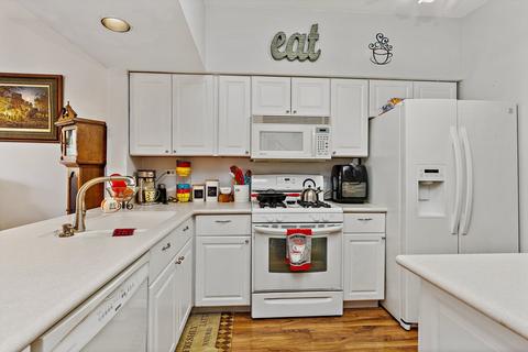 275 Grandview Ct, Algonquin, IL 60102 photo 3