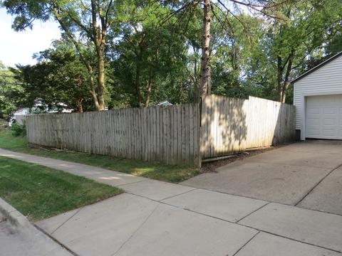 53 S Union St, Elgin, IL 60123 photo 5
