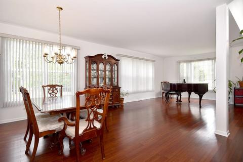 702 Meadow Dr, Des Plaines, IL 60016 photo 9