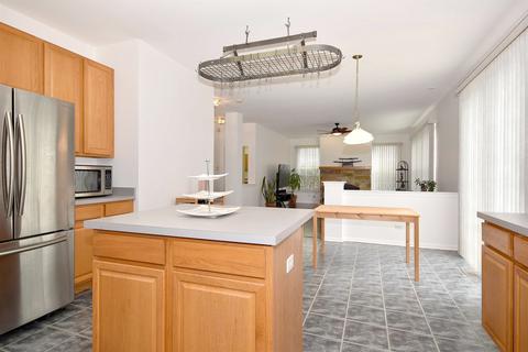 702 Meadow Dr, Des Plaines, IL 60016 photo 20