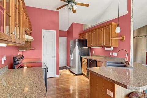 401 Wildberry Dr, Normal, IL 61761 photo 11