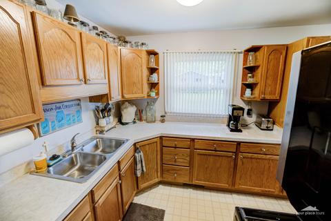 81 Circle Dr, Montgomery, IL 60538 photo 8
