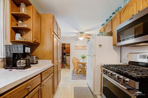 81 Circle Dr, Montgomery, IL 60538 photo 9
