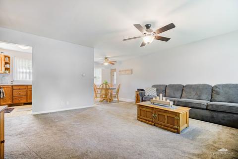 81 Circle Dr, Montgomery, IL 60538 photo 5