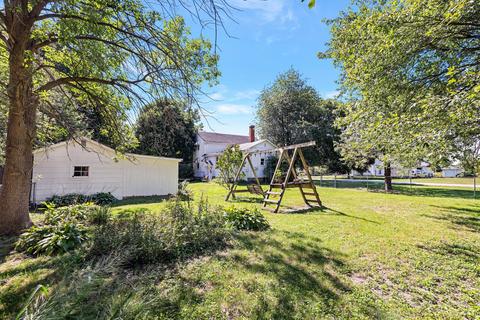102 E Walnut St, Tolono, IL 61880 photo 8