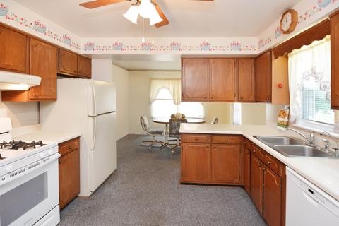 710 E Wood St, Bloomington, IL 61701 photo 3