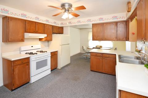 710 E Wood St, Bloomington, IL 61701 photo 4