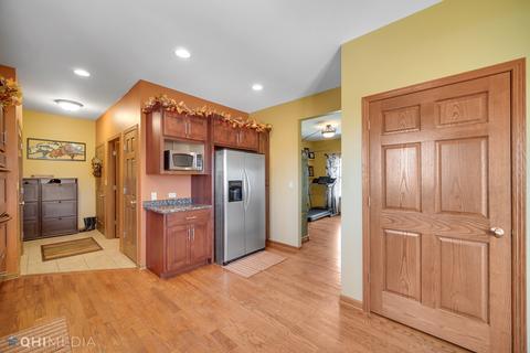 2053 E Kentucky Rd, Beecher, IL 60401 photo 13