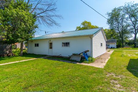 215 Spencer St, Dwight, IL 60420 photo 3