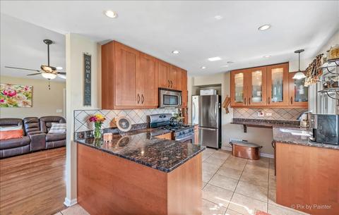 1049 Victoria Ave, Berkeley, IL 60163 photo 9