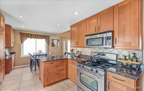 1049 Victoria Ave, Berkeley, IL 60163 photo 14