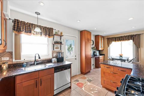 1049 Victoria Ave, Berkeley, IL 60163 photo 13