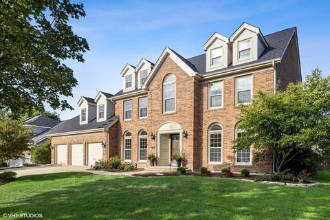 1480 Wilmette St, Wheaton, IL 60187 photo 2