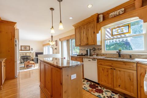 685 Heather Ln, Bartlett, IL 60103 photo 9