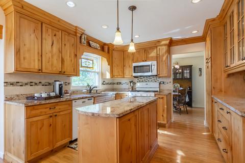 685 Heather Ln, Bartlett, IL 60103 photo 8
