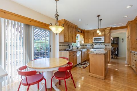 685 Heather Ln, Bartlett, IL 60103 photo 11