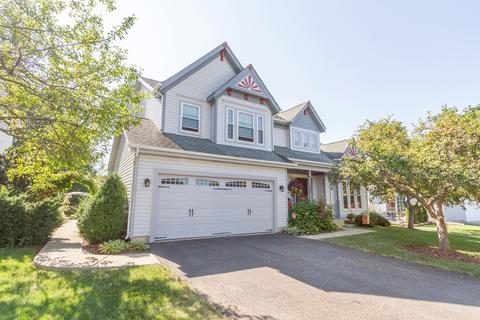 685 Heather Ln, Bartlett, IL 60103 photo 1