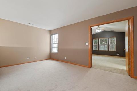 2464 Reflections Dr, Aurora, IL 60502 photo 12