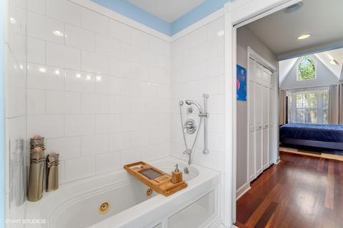 1427 Greenleaf St, Evanston, IL 60202 photo 12
