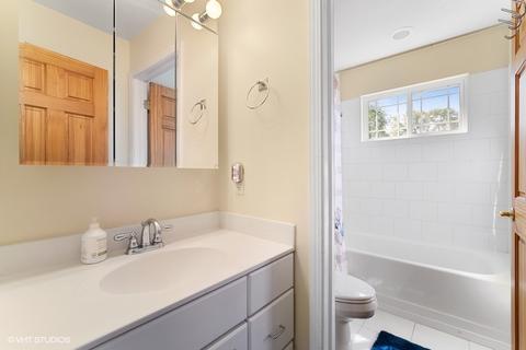 1427 Greenleaf St, Evanston, IL 60202 photo 14