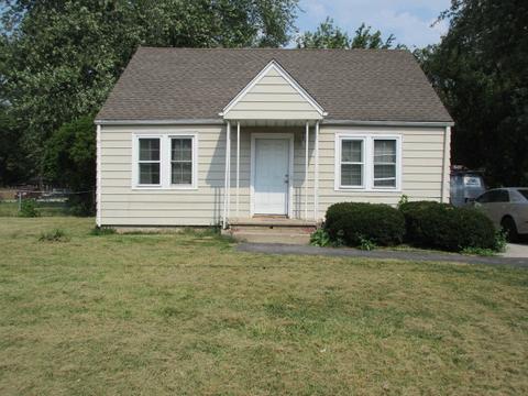 1071 Sullivan Rd, Aurora, IL 60506 photo 1