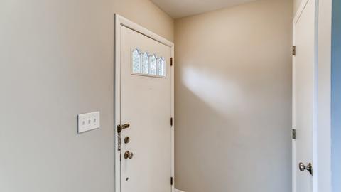 1255 Golfview St, Aurora, IL 60506 photo 3
