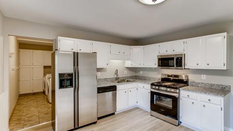 1255 Golfview St, Aurora, IL 60506 photo 8