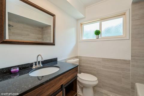 71 Winslow St, Park Forest, IL 60466 photo 9
