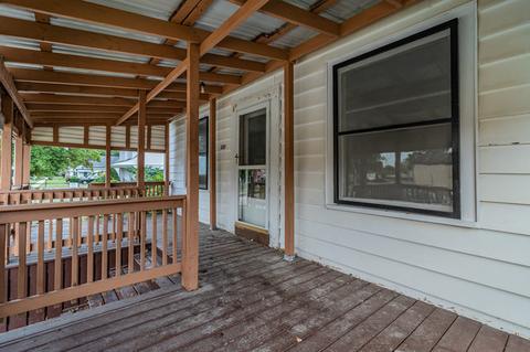 120 E Oliver St, Mansfield, IL 61854 photo 4