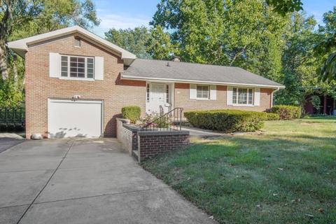 122 Eastview Dr, Normal, IL 61761 photo 1