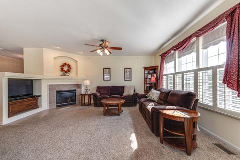 1900 Eton Dr, Hoffman Estates, IL 60192 photo 11