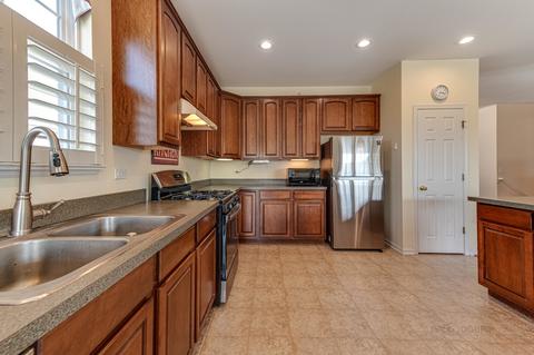 1900 Eton Dr, Hoffman Estates, IL 60192 photo 13
