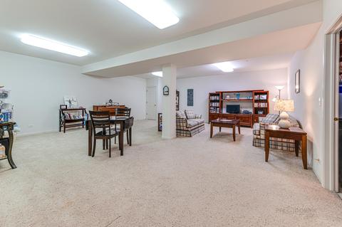 1900 Eton Dr, Hoffman Estates, IL 60192 photo 24