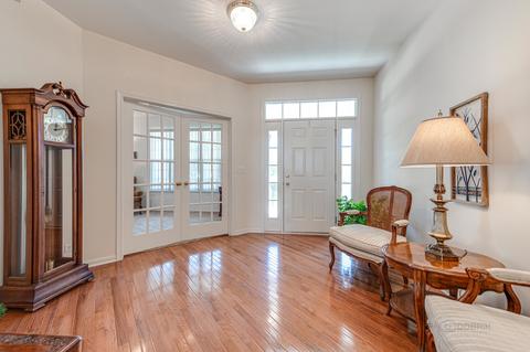 1900 Eton Dr, Hoffman Estates, IL 60192 photo 3
