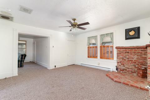 207 Pine St, Delavan, IL 61734 photo 6