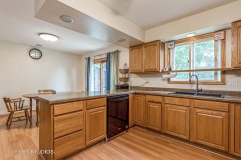 820 Royal Dr, Mchenry, IL 60050 photo 7