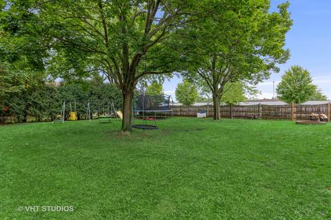820 Royal Dr, Mchenry, IL 60050 photo 13